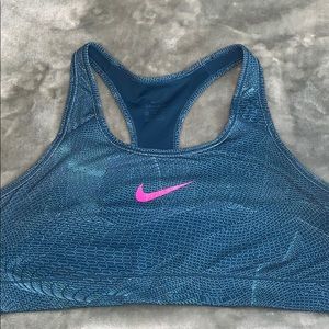 Nike Swoosh Sports Bra